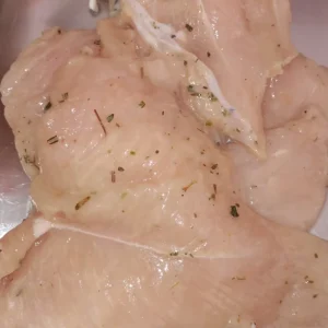 FILETE DE PIERNA MUSLO A LAS FINAS HIERBAS