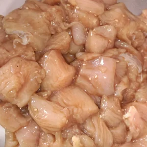 FILETE DE PIERNA MUSLO A LA TERIYAKI